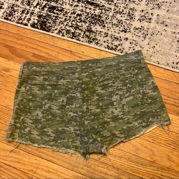 Camo Short Shorts from Rag & Bone, Sz 29 - Picture 7 of 14